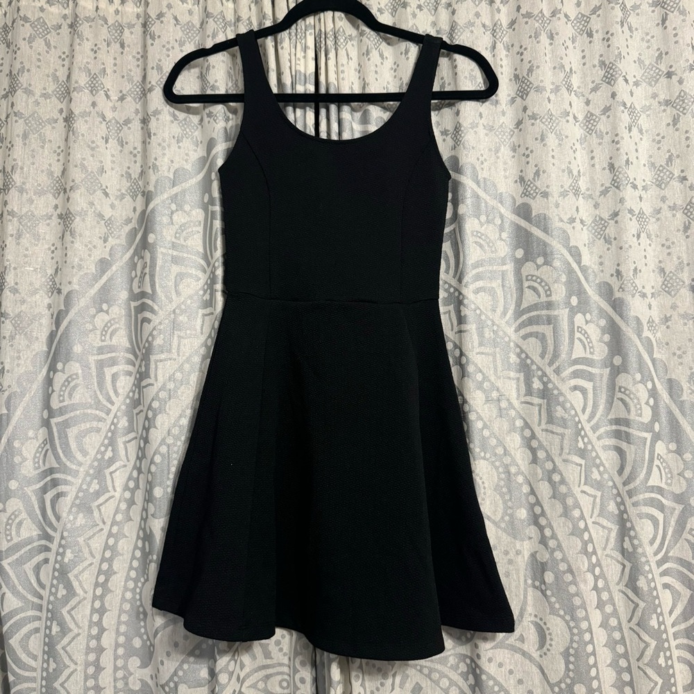 H&M Divided Black Skater Dress Size 2